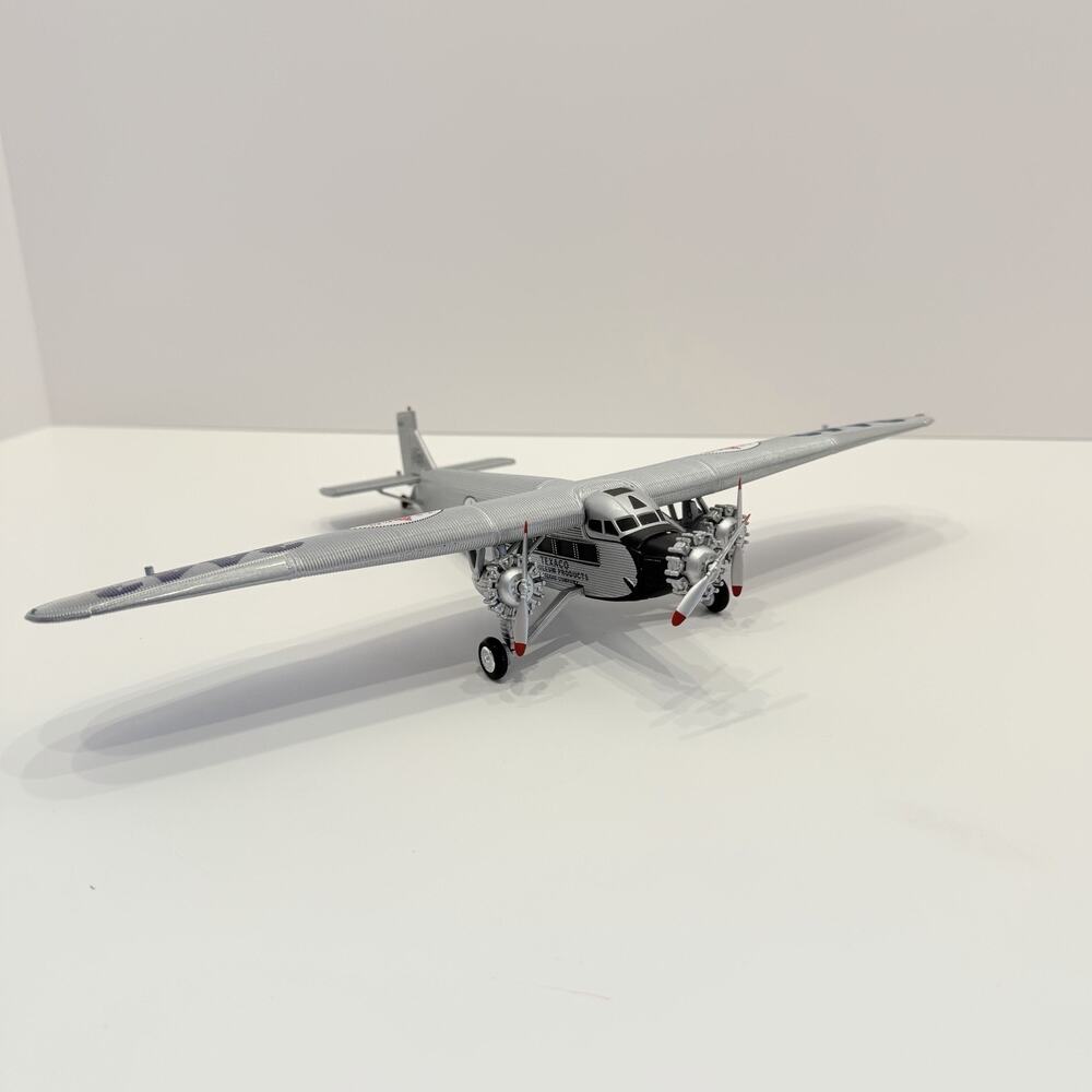 Wings of Texaco Texaco's First Plane 1927 Ford Tri-Motored Monoplane 7th Series - Picture 3 of 12